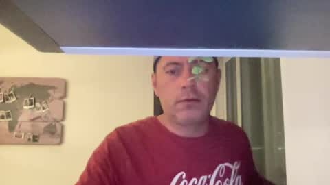Snapshot of guil0 chatting on July 7, 1:08 am guil0 online show from July 7, 1:08 am