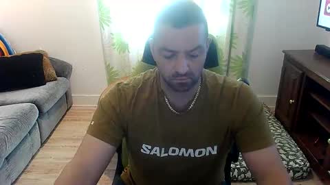 Snapshot of guillaume666286050 chatting on June 9, 4:07 pm guillaume666286050 online show from June 9, 4:07 pm