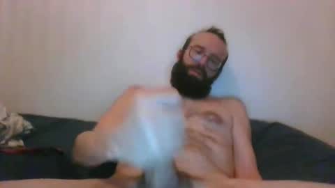 Snapshot of guillaume86 chatting on March 6, 11:31 pm guillaume86 online show from March 6, 11:31 pm