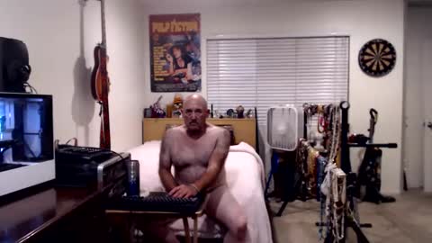 Snapshot of guitarsexgod chatting on September 24, 9:23 am Mario online show from September 24, 9:23 am
