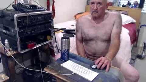 guitarsexgod2 online show from June 26, 2:43 pm
