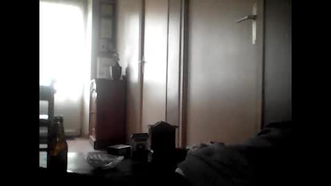 Snapshot of guizmeau72 chatting on December 7, 3:08 pm guizmeau72 online show from December 7, 3:08 pm