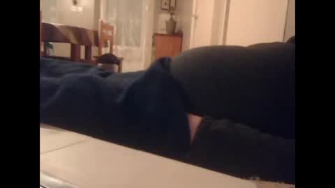 Snapshot of guizmeau72 chatting on March 9, 8:42 pm guizmeau72 online show from March 9, 8:42 pm