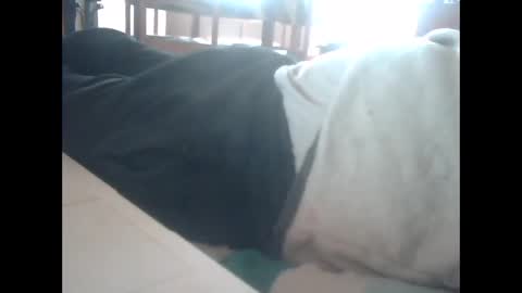 Snapshot of guizmeau72 chatting on March 11, 3:34 pm guizmeau72 online show from March 11, 3:34 pm