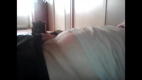 Snapshot of guizmeau72 chatting on October 8, 12:47 pm guizmeau72 online show from October 8, 12:47 pm