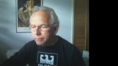 Snapshot of gulfcoast1952 chatting on April 5, 4:37 pm Roy online show from April 5, 4:37 pm