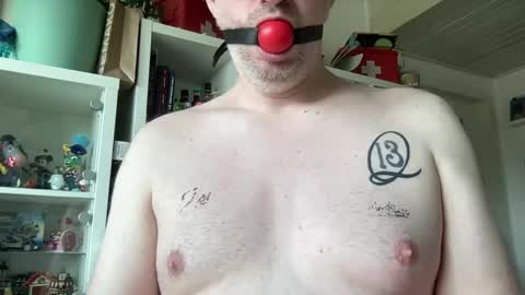 Snapshot of gummicasual chatting on February 7, 1:59 pm gummicasual online show from February 7, 1:59 pm