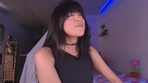 Snapshot of gummysaurus chatting on June 27, 1:10 am S online show from June 27, 1:10 am