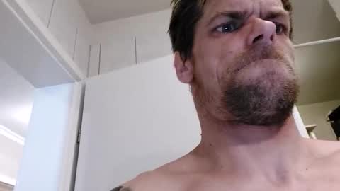 Snapshot of gunnarssonbenni33 chatting on May 18, 8:36 pm gunnarssonbenni33 online show from May 18, 8:36 pm