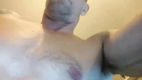 Snapshot of gunnarssonbenni33 chatting on June 8, 1:28 am gunnarssonbenni33 online show from June 8, 1:28 am