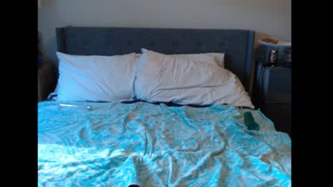 Snapshot of gurthychub chatting on January 15, 7:01 pm Gunther online show from January 15, 7:01 pm