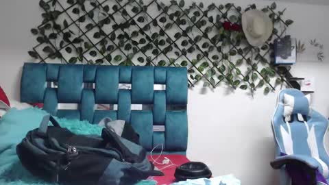 Snapshot of gurxxxt chatting on March 31, 12:27 pm Hakim online show from March 31, 12:27 pm