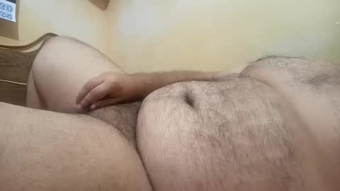 Snapshot of gus_men11 chatting on February 23, 12:30 am gus_men11 online show from February 23, 12:30 am