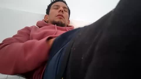 Snapshot of gust_fit chatting on February 28, 5:25 pm Moreno online show from February 28, 5:25 pm