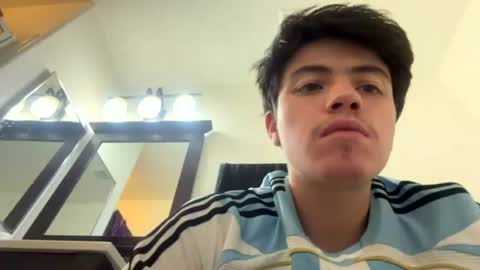 Snapshot of gustavog79 chatting on July 20, 9:34 am gustavog79 online show from July 20, 9:34 am