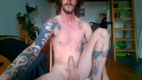 Snapshot of gustavsky chatting on March 19, 9:46 am Gustav online show from March 19, 9:46 am