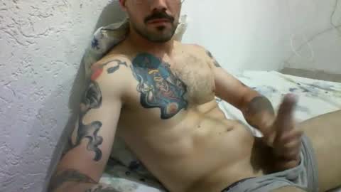 Snapshot of gustavyuri chatting on September 29, 11:42 pm Gustav online show from September 29, 11:42 pm