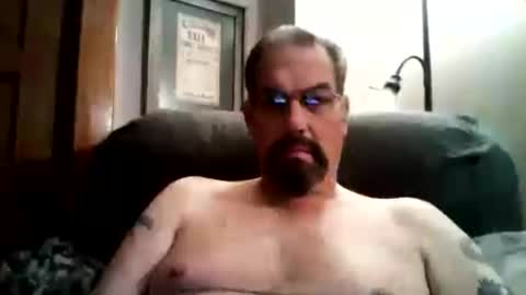 Snapshot of guy4fun8 chatting on June 28, 9:48 am guy4fun8 online show from June 28, 9:48 am