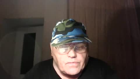 guyboy73 online show from September 21, 8:10 pm