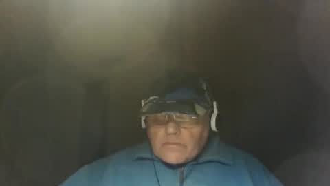 guyboy73 online show from September 28, 4:07 am