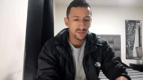 karim online show from April 16, 8:26 am