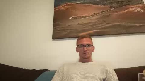 Snapshot of guynextdoor413389 chatting on April 2, 9:01 pm guynextdoor413389 online show from April 2, 9:01 pm