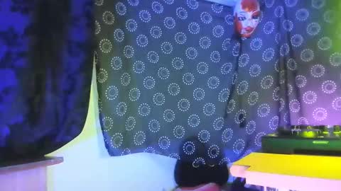 guyst049 online show from February 10, 2:15 am