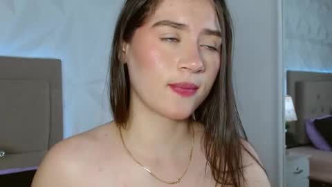 Gwen Drew online show from February 14, 3:31 pm