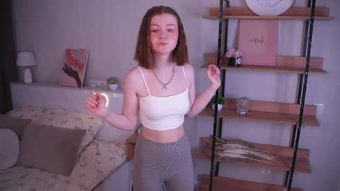 Snapshot of gwendatortoriello chatting on April 29, 11:58 am Hello everyone Im May online show from April 29, 11:58 am