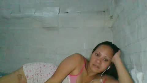 Snapshot of gwenn24 chatting on March 2, 9:27 am gwenn24 online show from March 2, 9:27 am