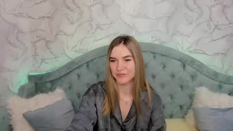 Snapshot of gwensmitt chatting on May 30, 11:02 pm gwensmitt online show from May 30, 11:02 pm