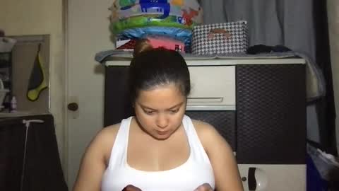 Snapshot of gwyneth2001 chatting on March 17, 11:41 pm Im Gwyneth From Philippines pinkheart69 online show from March 17, 11:41 pm