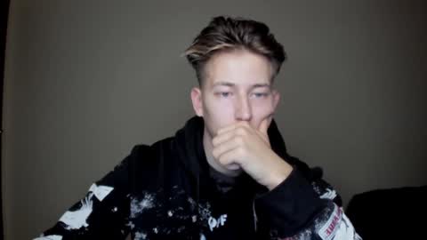 Oliver online show from January 9, 8:44 pm