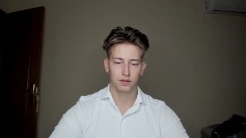 Oliver online show from January 13, 9:52 pm