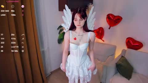 Snapshot of h0lyangel chatting on February 13, 6:59 pm Kelly Lilly online show from February 13, 6:59 pm