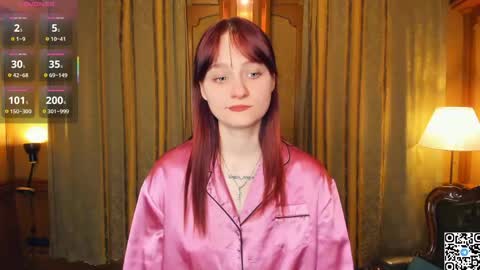 Kelly  Lilly online show from April 25, 8:28 pm