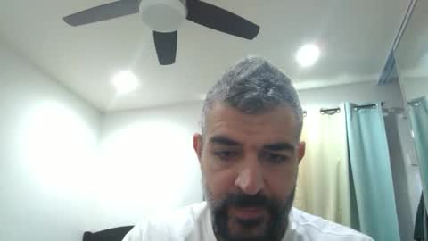 Snapshot of h0nest84 chatting on November 19, 5:46 pm h0nest84 online show from November 19, 5:46 pm