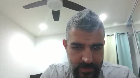 Snapshot of h0nest84 chatting on November 20, 6:40 pm h0nest84 online show from November 20, 6:40 pm