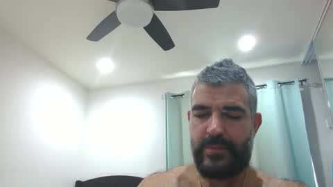 Snapshot of h0nest84 chatting on November 28, 6:10 pm h0nest84 online show from November 28, 6:10 pm