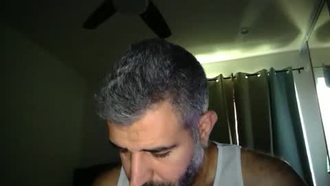 Snapshot of h0nest84 chatting on December 20, 6:37 pm h0nest84 online show from December 20, 6:37 pm