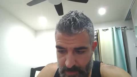 Snapshot of h0nest84 chatting on February 4, 2:06 am h0nest84 online show from February 4, 2:06 am