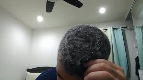 Snapshot of h0nest84 chatting on February 13, 7:04 am h0nest84 online show from February 13, 7:04 am