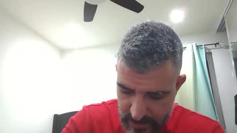 Snapshot of h0nest84 chatting on February 16, 4:52 am h0nest84 online show from February 16, 4:52 am