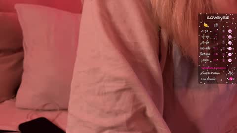 Snapshot of h2h0e chatting on December 6, 7:34 pm Lana online show from December 6, 7:34 pm