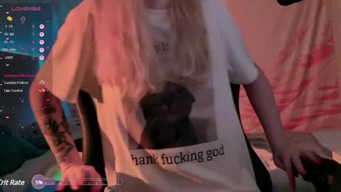 Snapshot of h2h0e chatting on February 21, 10:04 pm Lana online show from February 21, 10:04 pm