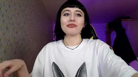 Snapshot of h3l9a_pataki chatting on February 7, 12:06 pm Helga online show from February 7, 12:06 pm