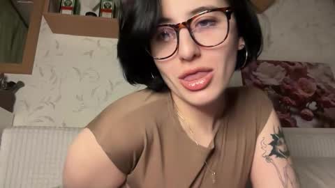 Snapshot of h3l9a_pataki chatting on September 30, 1:38 pm Helga online show from September 30, 1:38 pm