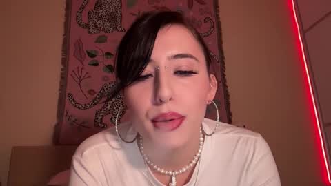 Snapshot of h3l9a_pataki chatting on March 28, 5:12 pm Helga online show from March 28, 5:12 pm