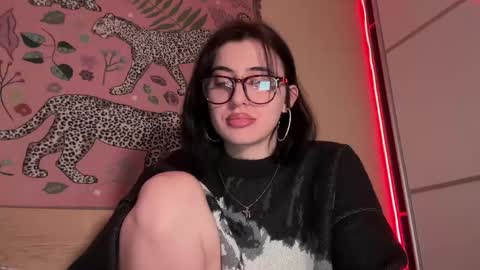 Snapshot of h3l9a_pataki chatting on April 21, 5:06 pm Helga online show from April 21, 5:06 pm