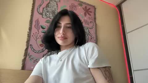 Snapshot of h3l9a_pataki chatting on June 9, 2:50 pm Helga online show from June 9, 2:50 pm